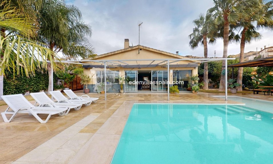 Wederverkoop - Urbanisatie vrijstaande villa - Elche
