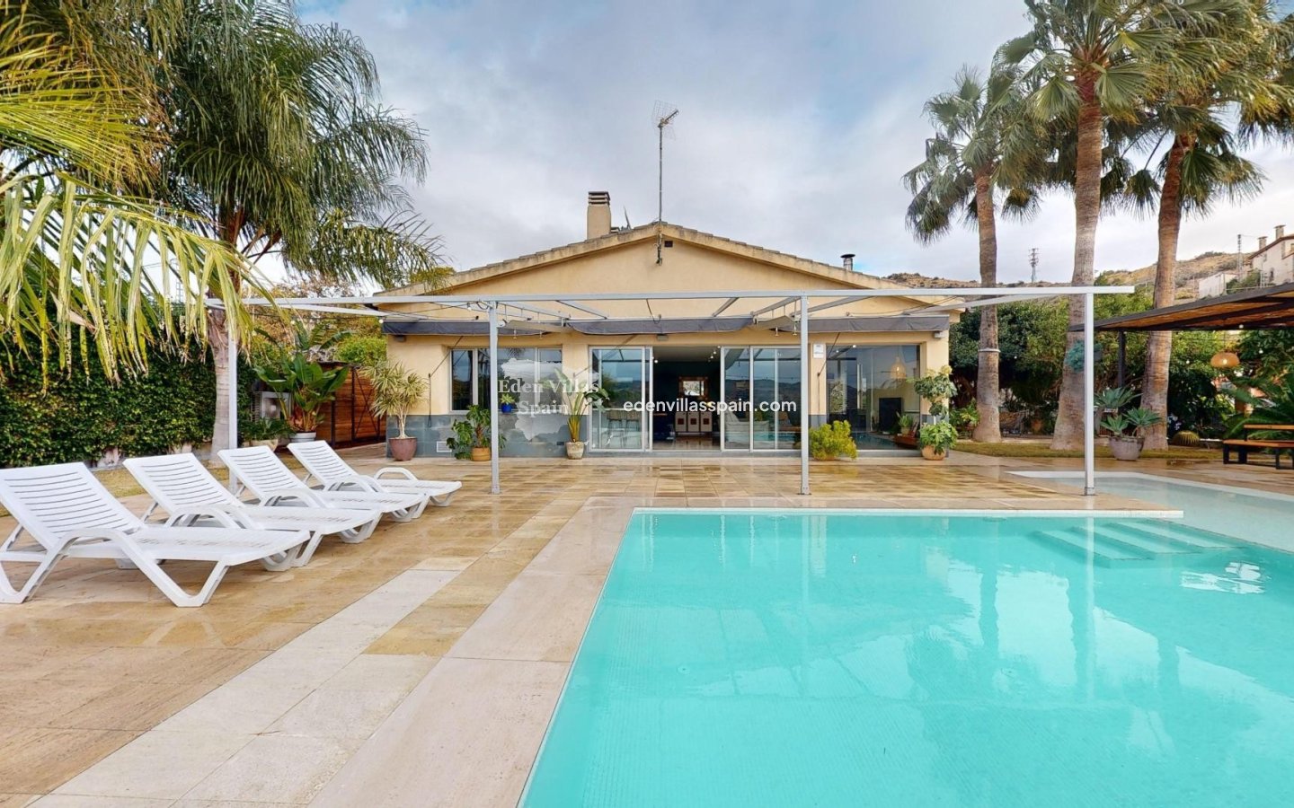 Wederverkoop - Urbanisatie vrijstaande villa - Elche