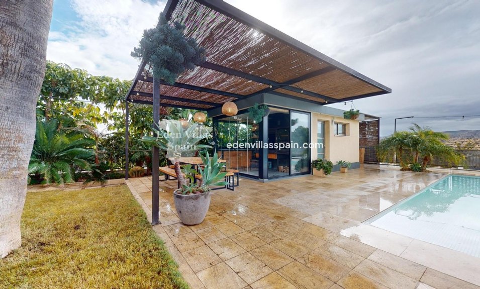 Wederverkoop - Urbanisatie vrijstaande villa - Elche