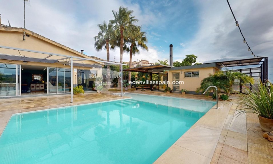 Wederverkoop - Urbanisatie vrijstaande villa - Elche