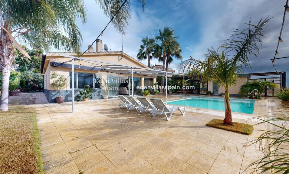 Wederverkoop - Urbanisatie vrijstaande villa - Elche