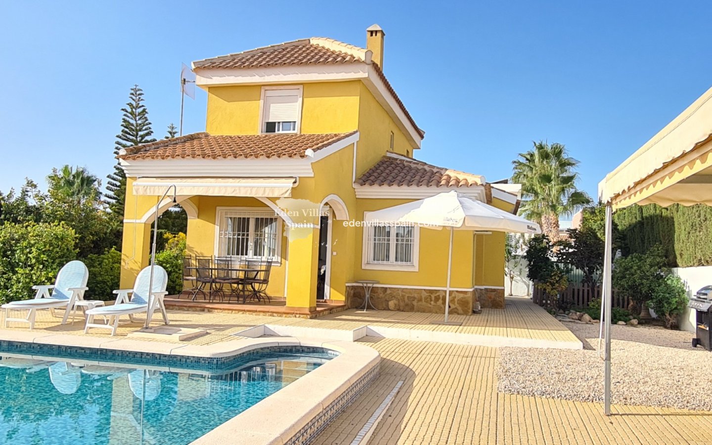 Wederverkoop - Urbanisatie vrijstaande villa - La Marina