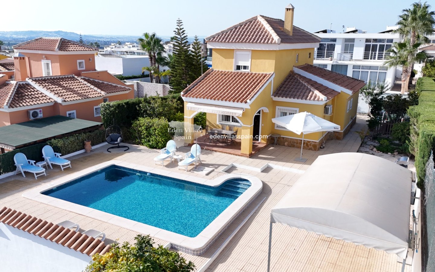 Wederverkoop - Urbanisatie vrijstaande villa - La Marina