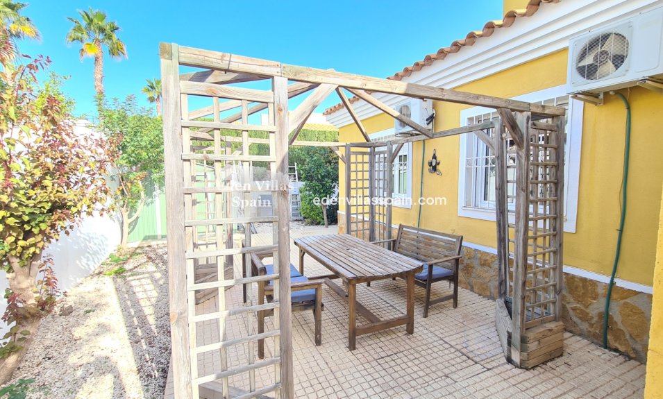 Wederverkoop - Urbanisatie vrijstaande villa - La Marina