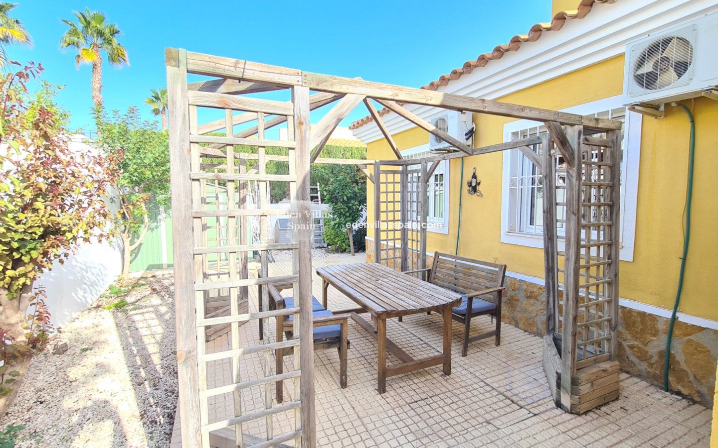 Wederverkoop - Urbanisatie vrijstaande villa - La Marina