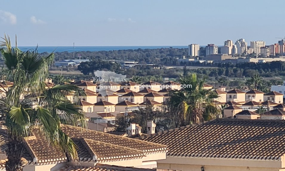 Wederverkoop - Urbanisatie vrijstaande villa - La Marina