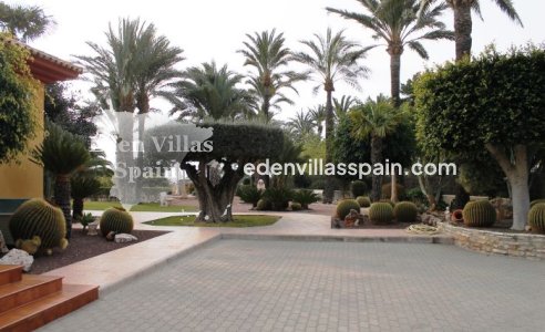 Resale - Country House - Elche