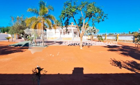 Resale - Coastal Villa - Catral