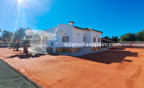 Resale - Coastal Villa - Catral