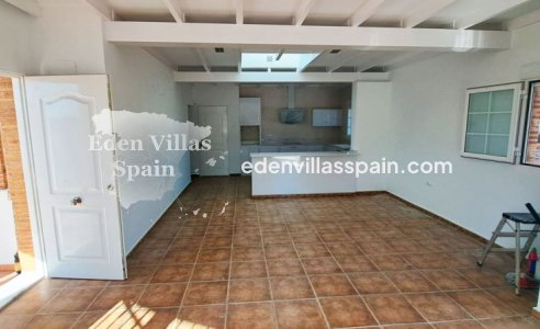 Resale - Coastal Villa - Catral