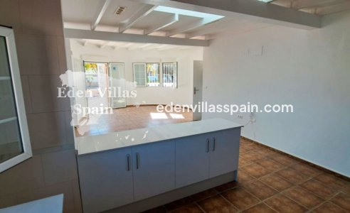 Resale - Coastal Villa - Catral