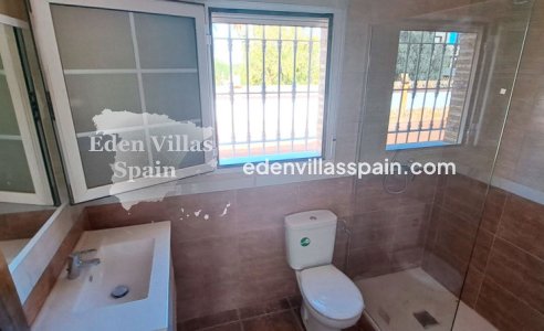 Resale - Coastal Villa - Catral