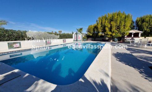 Resale - Coastal Villa - Catral