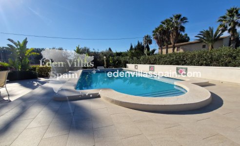 Resale - Coastal Villa - Catral