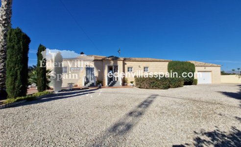 Resale - Coastal Villa - Catral