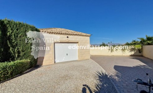 Resale - Coastal Villa - Catral