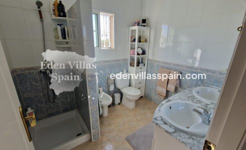 Resale - Coastal Villa - Catral