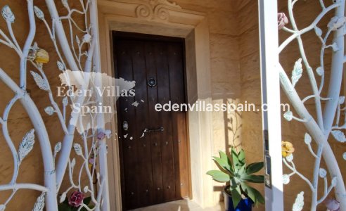 Resale - Coastal Villa - Catral