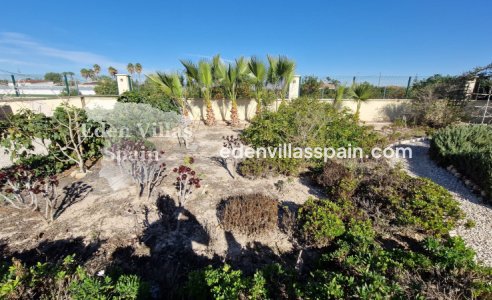 Resale - Coastal Villa - Catral