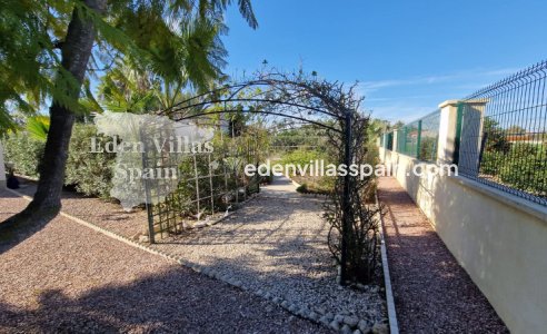 Resale - Coastal Villa - Catral