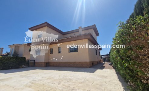 Resale - Urbanisation detached Villa - Santa Pola