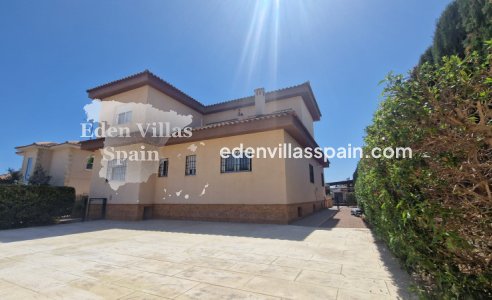 Resale - Urbanisation detached Villa - Santa Pola