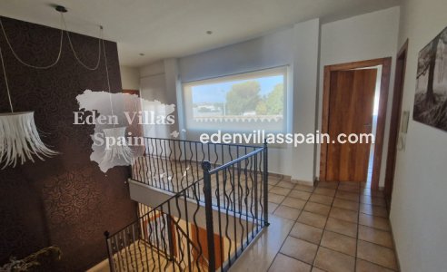 Resale - Urbanisation detached Villa - Santa Pola