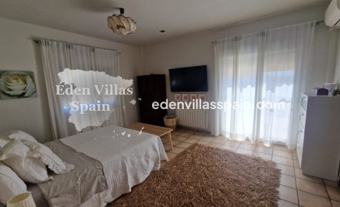 Resale - Urbanisation detached Villa - Santa Pola