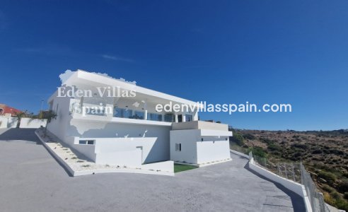 New Construction - Brand New Villa - La Marina