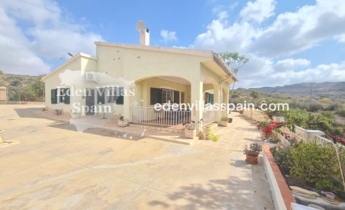 Resale - Country House - Crevillente