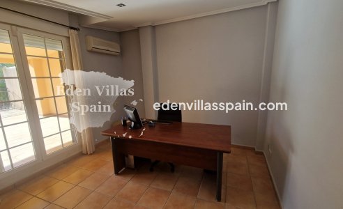 Resale - Country House - Elche