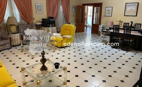 Resale - Urbanisation detached Villa - Elche