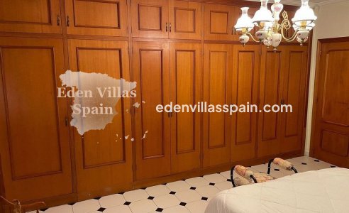 Resale - Urbanisation detached Villa - Elche