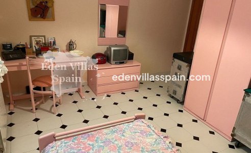 Resale - Urbanisation detached Villa - Elche