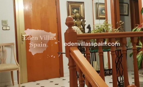 Resale - Urbanisation detached Villa - Elche