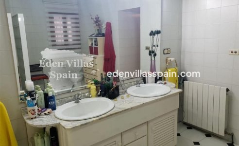 Resale - Urbanisation detached Villa - Elche