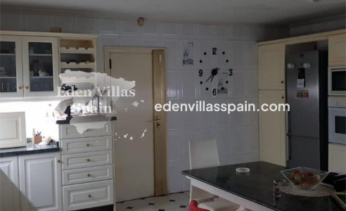 Resale - Urbanisation detached Villa - Elche