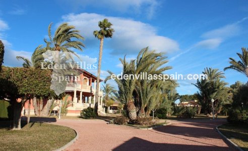 Resale - Urbanisation detached Villa - Santa Pola