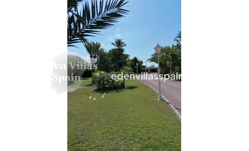 Resale - Urbanisation detached Villa - Santa Pola