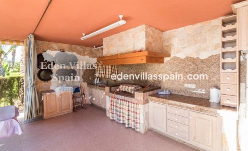 Resale - Urbanisation detached Villa - Santa Pola