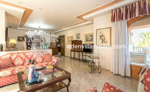 Resale - Urbanisation detached Villa - Santa Pola