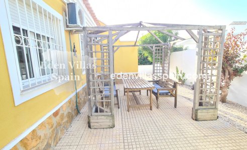 Resale - Urbanisation detached Villa - La Marina