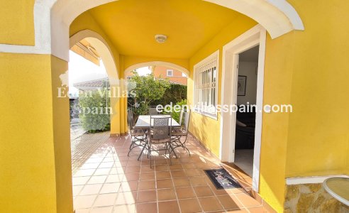 Resale - Urbanisation detached Villa - La Marina