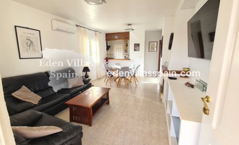 Resale - Urbanisation detached Villa - La Marina