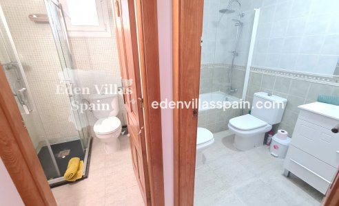 Resale - Urbanisation detached Villa - La Marina