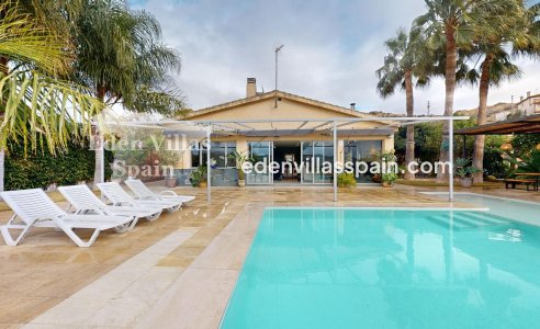 Resale - Urbanisation detached Villa - Elche