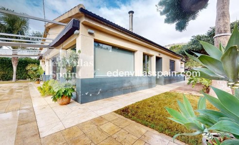 Resale - Urbanisation detached Villa - Elche