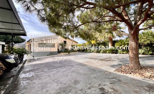 Resale - Urbanisation detached Villa - Elche