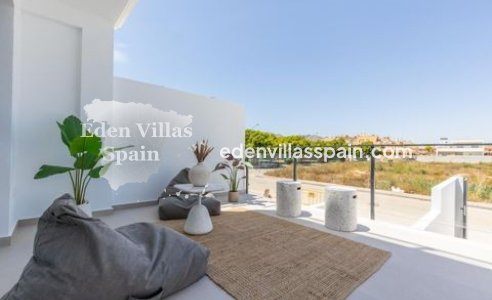 New Construction - Terrace House - Rafal