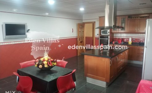 Resale - Country House - Rafal